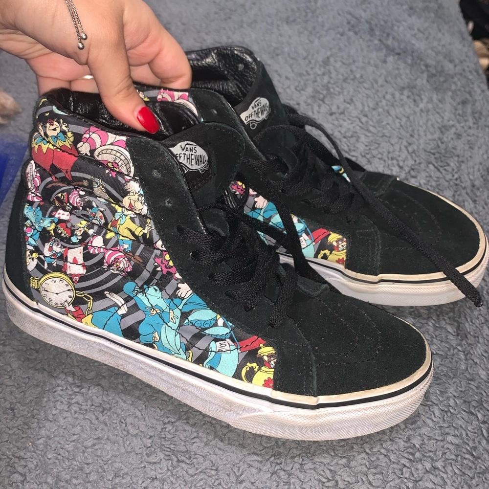 RARE Vans Disney Alice in Wonderlands Sk8-Hi